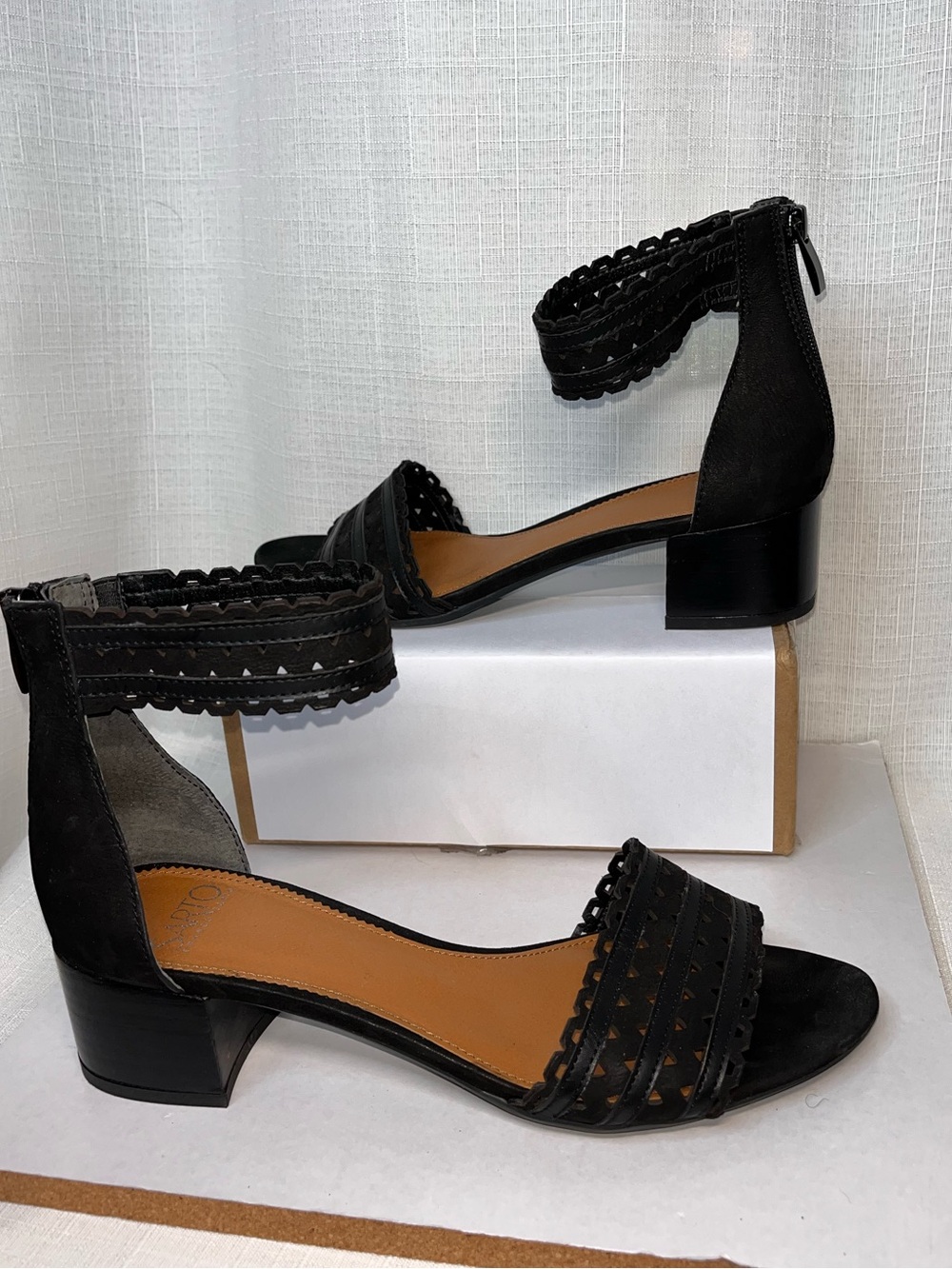 SARTO by Franco Sarto Fidela Black Leather Laser Cut Block Heel Sandals Sz 8.5